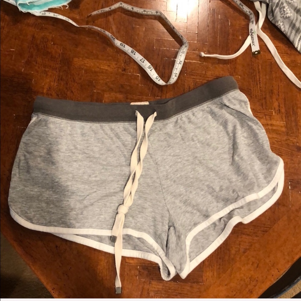 Gray Lounge Shorts, M